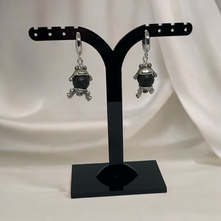 Sorte frø øreringe 