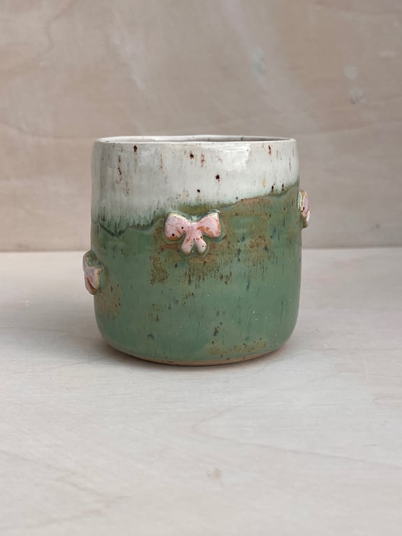 Sløjfe kop. 290 ml. H: 8 cm