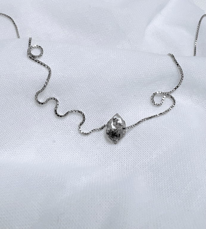 Halskæde med en rå Herkimer diamant  billede 4