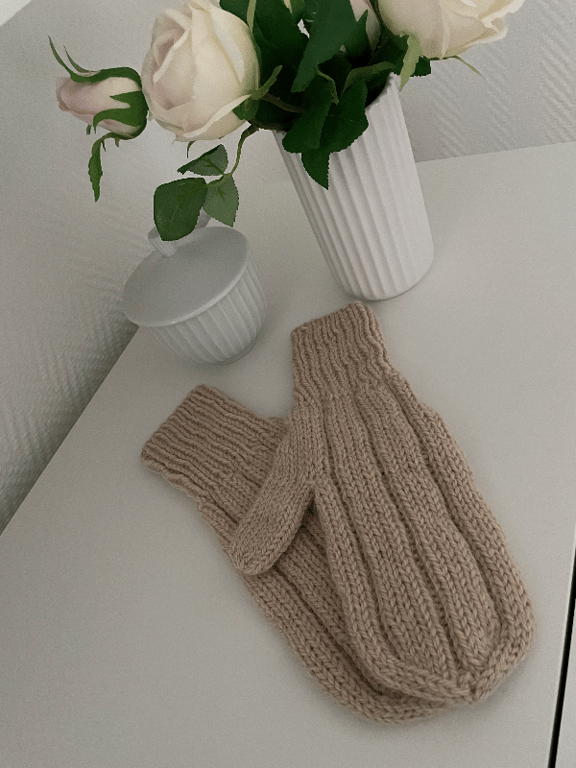 Printet opskrift: Loving Lissi Vanter 