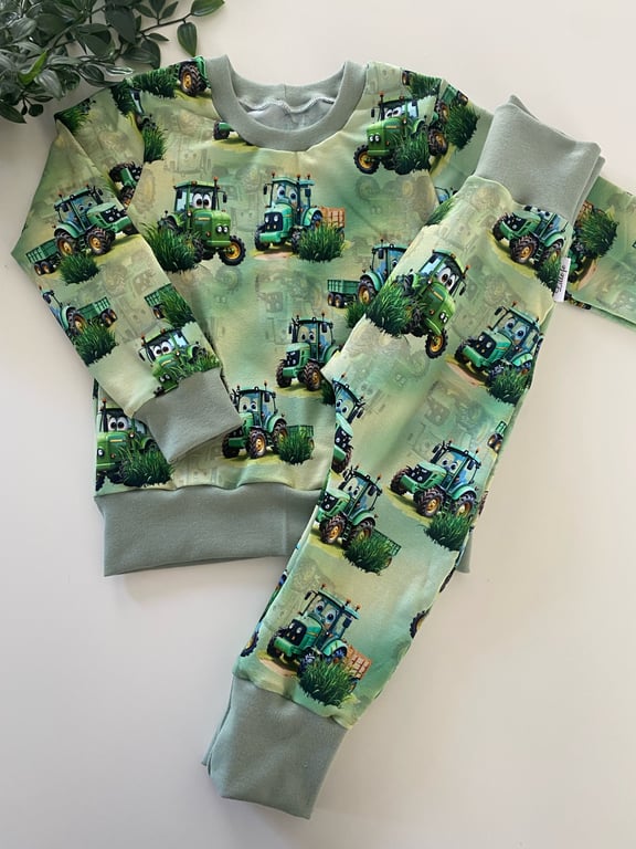 Sæt med traktor - str 104