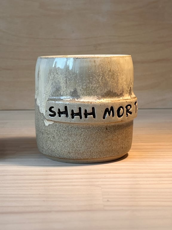 Shhh mor tæller krus, 330 ml. H: 8,5 cm