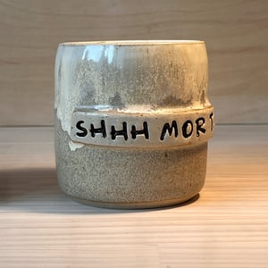 Shhh mor tæller krus, 330 ml. H: 8,5 cm – produktbillede