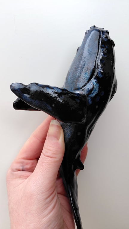 væghængt dansende pukkelhval  billede 8