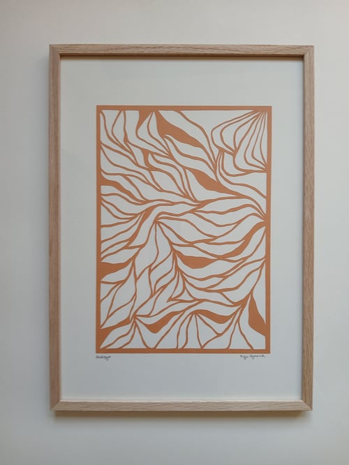 A3 papercut, støvet orange, indrammet