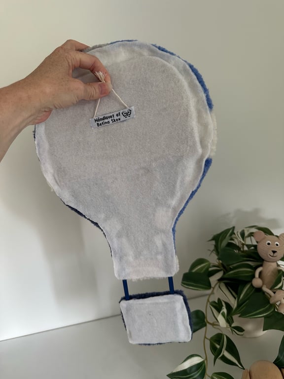 Tuftet luftballon - Håndlavet vægkunst i 100% uld. billede 3