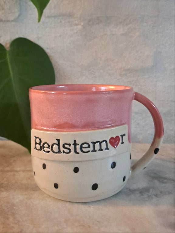 Bedstemor koppen kan indeholde 300 ml.