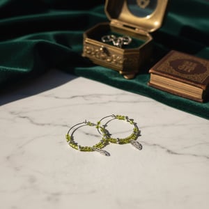 Creoles med grønne perler og blade – produktbillede