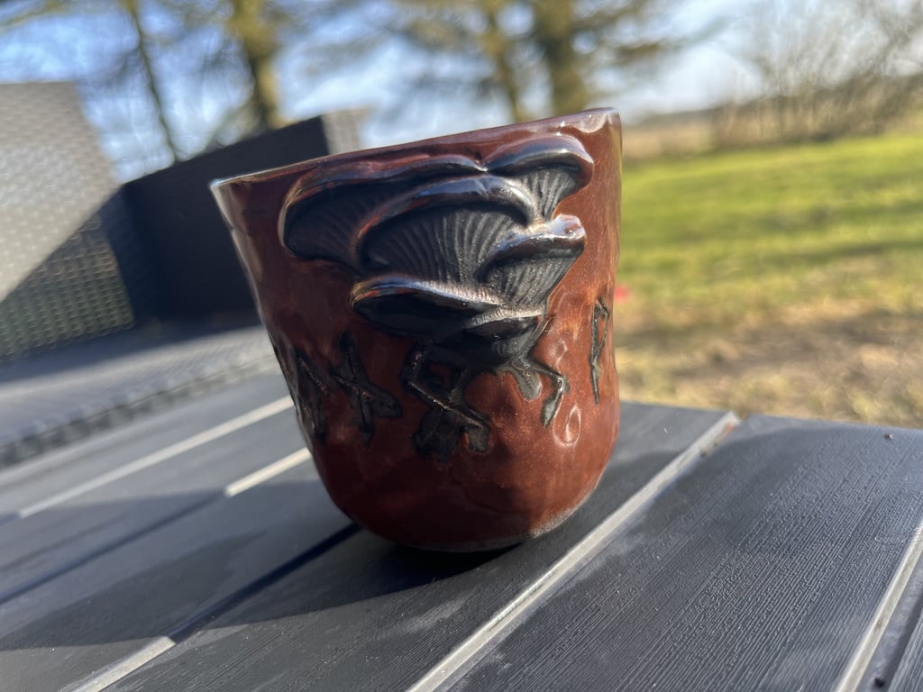 viking kop med svampe til te 