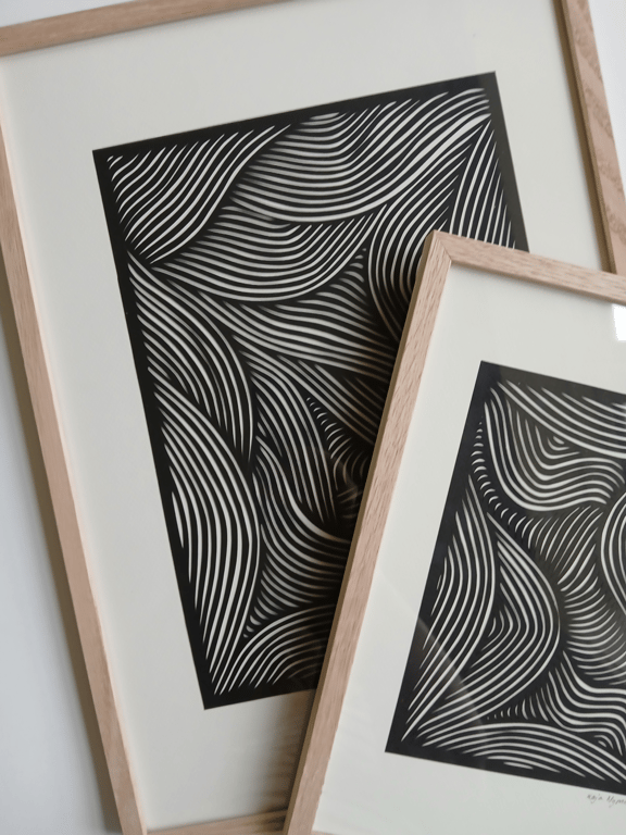 A4 papercut, sort, knækket hvid, indrammet  billede 3