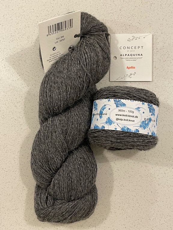 Kit: Babyjumper i alpakka garn - str. 3 og 6 mdr. vælg mellem 15 farver (11)