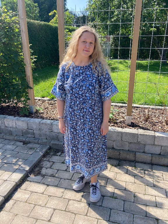 Marianne-kaftan inspireret kjole med blomster billede 4
