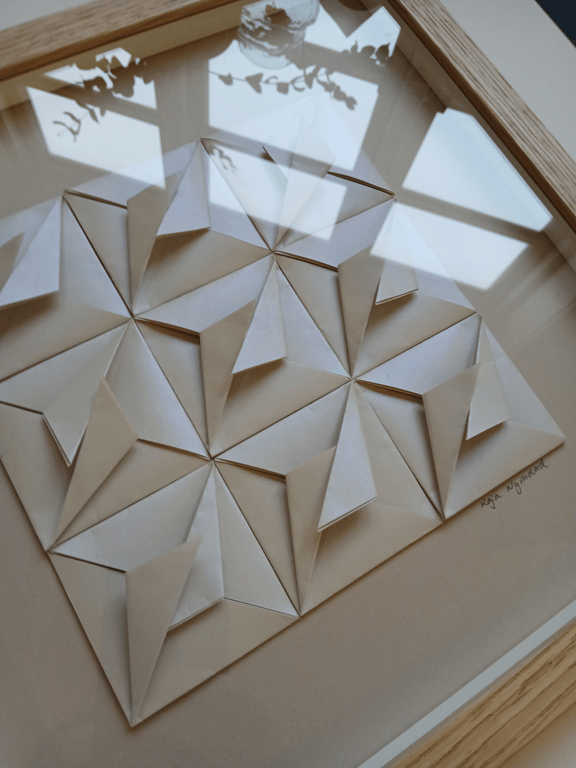 30x30cm foldet værk, beige, indrammet billede 5