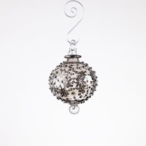 JULEKUGLE DESIGN 1003 SMOKE MED HVIDGULD – produktbillede