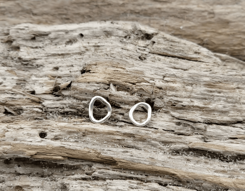 Små unika ørestikker.