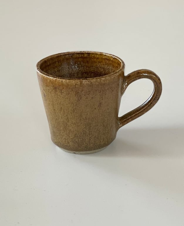 Espressokop, gulbrun