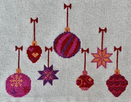 Rød jul med stil-Juletræstæppe 2028-2 Str. 140 x 140 cm. (4)