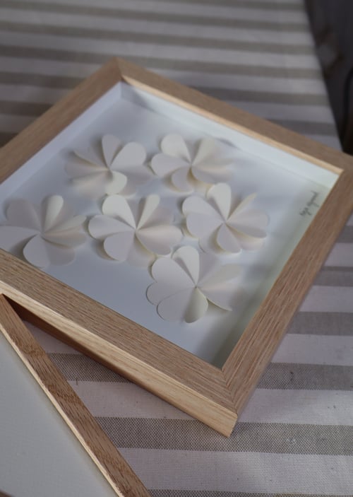 20x20cm 3d papirværk, naturhvid, indrammet