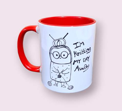 Krus: im knitting my day away Rød (2)