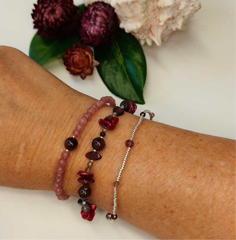 Guld/sølv miyuki perler med bordeaux - armbånd på elastik billede 2