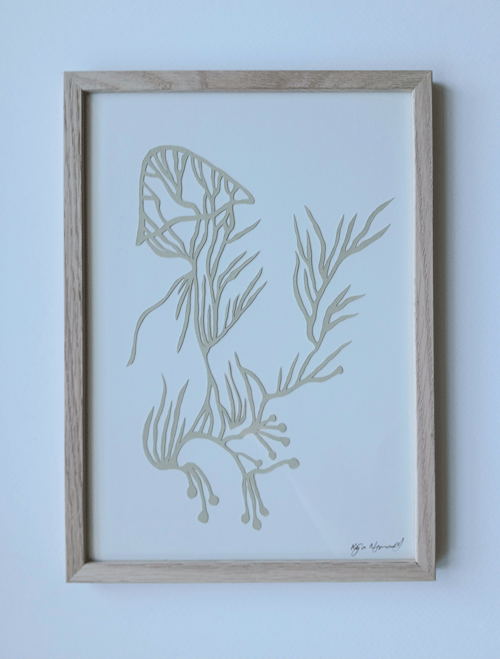 A4 papercut, gople nr 73.  hvid, beige, Indrammet 