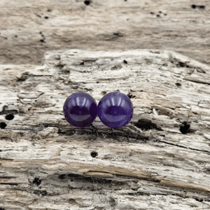 Ametyst ørestikker. – produktbillede