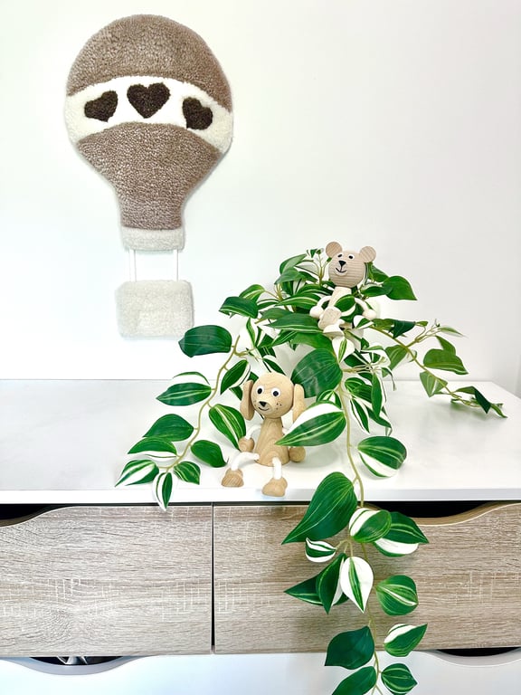 Tuftet luftballon - Håndlavet vægkunst i 100% uld.