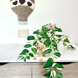 Tuftet luftballon - Håndlavet vægkunst i 100% uld. – produktbillede