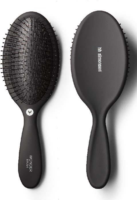 Sort hårbørste med sorte nylonbørster, vist fra både forsiden og bagsiden, med teksten "WONDER BRUSH" og "hh simonsen".