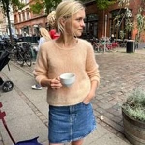 Opskrift: KUMULUS BLUSE O-NECK fra PetitieKnit – produktbillede