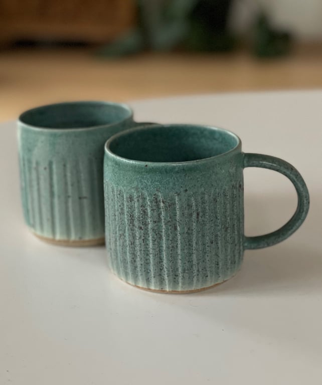 Krus m. riller, mat grøn