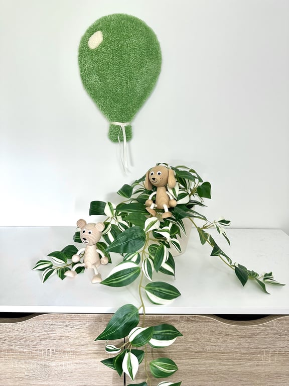 Tuftet farverig ballon (stor)- Håndlavet vægkunst i 100% uld.