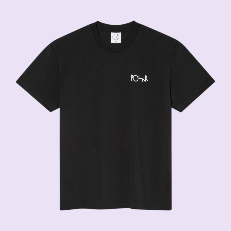 Sort T-shirt med rund halsudskæring og hvidt "POLAR" logo på venstre bryst.