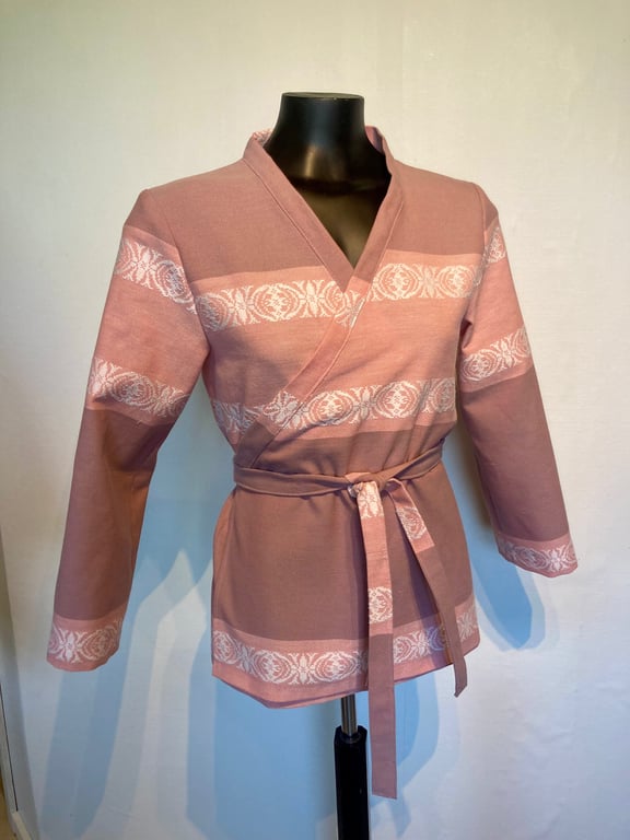 Winnie-bindebluse i støvet rosa