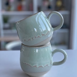 Buttet kop, pebermynte/creme – produktbillede