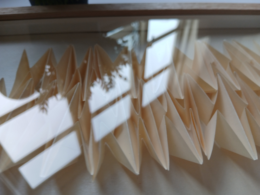 A4 foldet unika papirværk, champagne. indrammet  billede 2