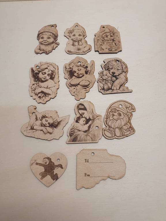 Til og fra kort i træ. 10 stk. Tryk på begge sider.