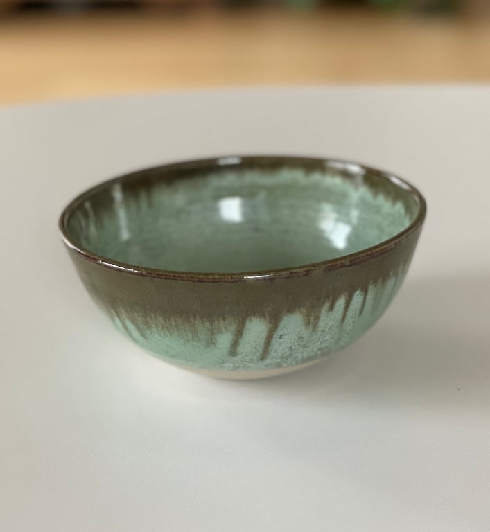 Skål, kobbergrøn / mørk brun - ø 14 cm
