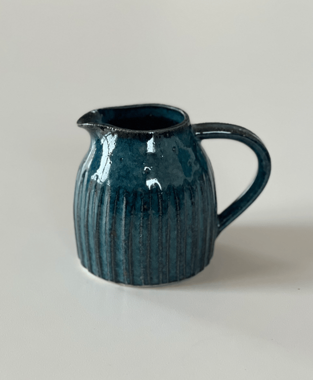 Mælkekande, havblå m. riller - 1,5 dl