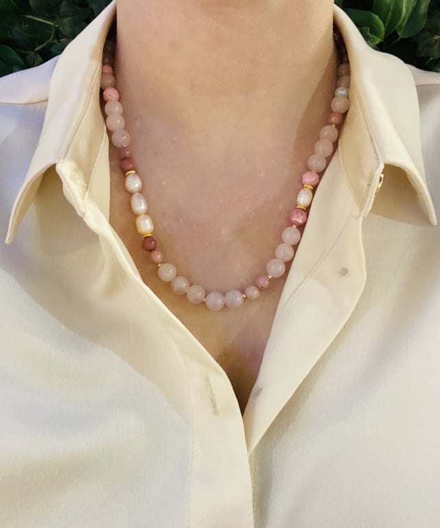 Rosakvarts og Rhodonit halskæde