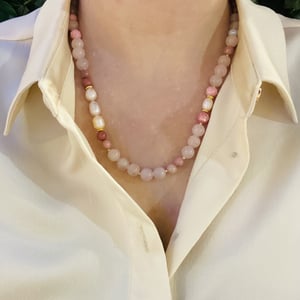 Rosakvarts og Rhodonit halskæde – produktbillede