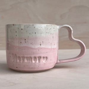 Mormor krus med hjertehank. 330 ml. H: 7,5 cm – produktbillede