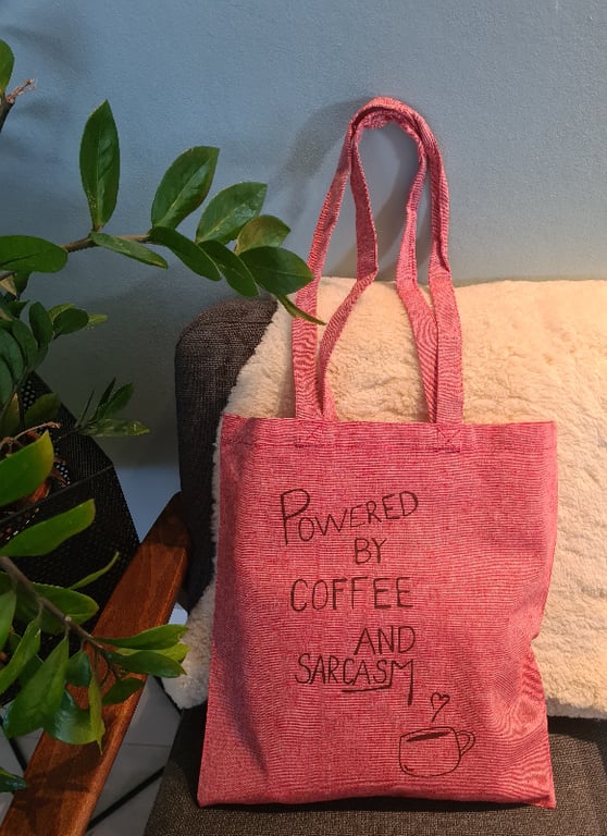 Mulepose: powered by coffee and sarcasm Mørkerød  (3)