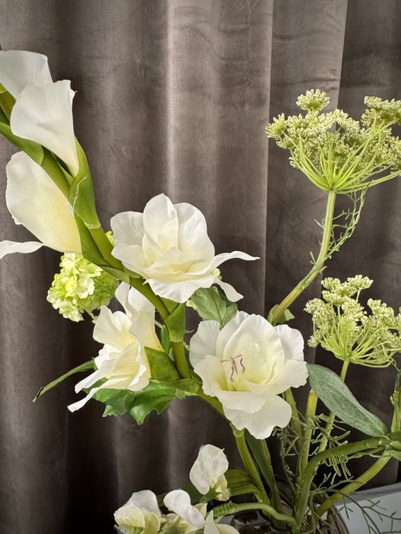 Mix af stilke med. Bla. Gladiolus  billede 4