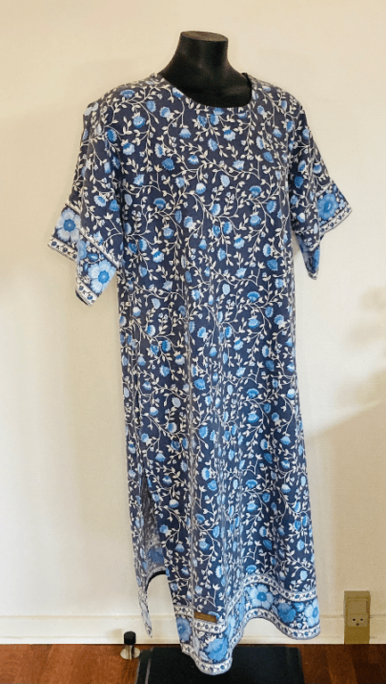 Marianne-kaftan inspireret kjole med blomster billede 3