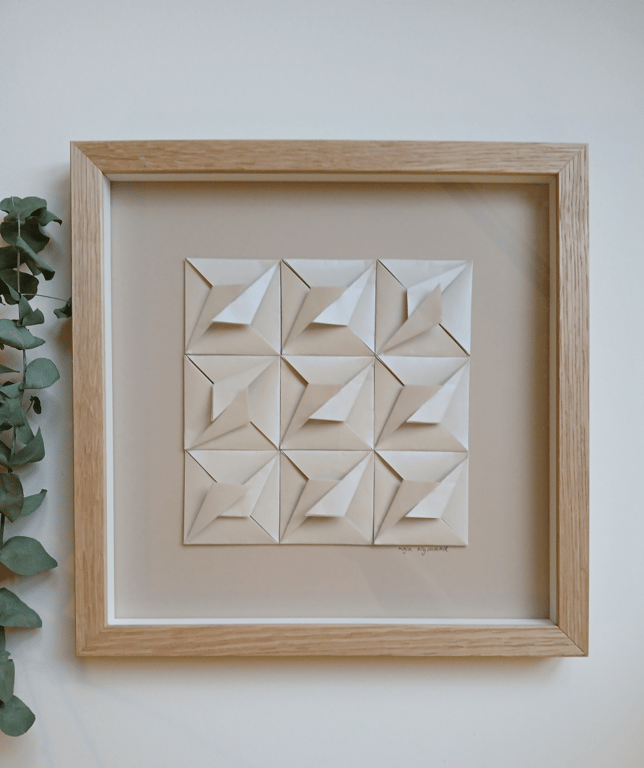 30x30cm foldet værk, beige, indrammet billede 6