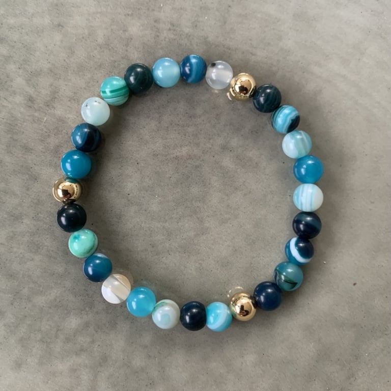 Blå stribet agat armbånd 6mm