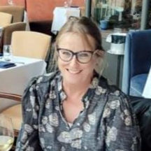 Portræt af www.malerejser.dk *salg tegninger og malerier *udleje sommerhus 