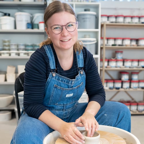 Portræt af Sara B keramik