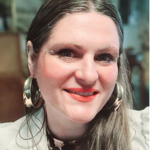 Portræt af Syrene Theresia Design